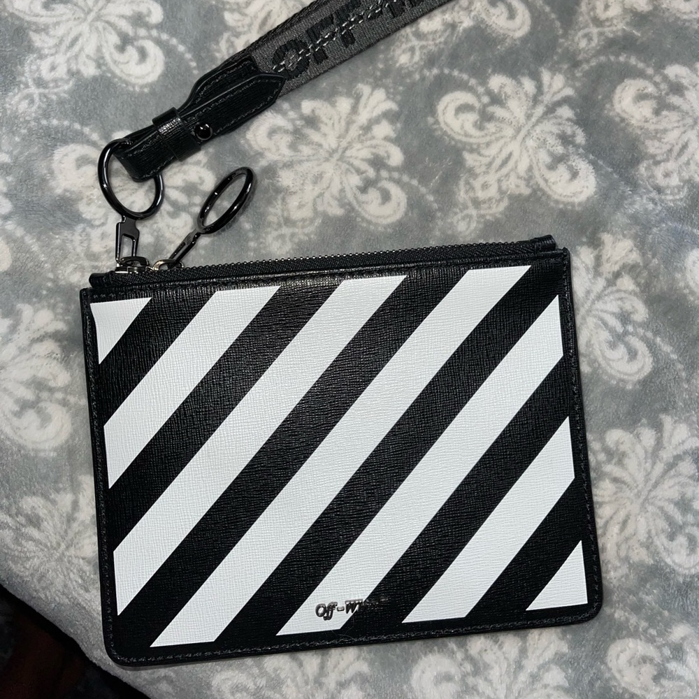 OFF - WHITE - BLACK & WHITE DIAGONAL POUCH
